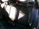 大人でも十分な後席空間です。近場はもちろん、長距離の移動でも楽ですね!