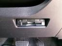 ETC車載器を装備しています。高速道路の料金所もストレスなく通行できます。すっきりとしたビルトインタイプですよ。