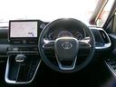ノア ハイブリッドＳ－Ｚ　トヨタ認定中古車　スマートキ　助手席エアバッグ　クルコン　ＥＴＣ車載器　ＤＶＤ　ＬＥＤライト　メモリーナビ　パワステ　３列シート　Ｗエアコン　エアコン　横滑防止装置　ナビ＆ＴＶ　アルミホイール（4枚目）
