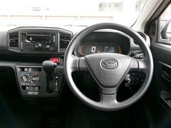ご購入の車両には、ご納車前に室内の除菌・消臭を施行いたします。※ただし、すべての臭いを消臭できるわけではございませんので、あらかじめご了承ください。 4