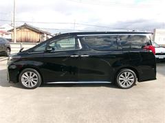 トヨタ認定中古車になります。まるごとクリーニングで見えない部分もまるごと洗浄しております。 2