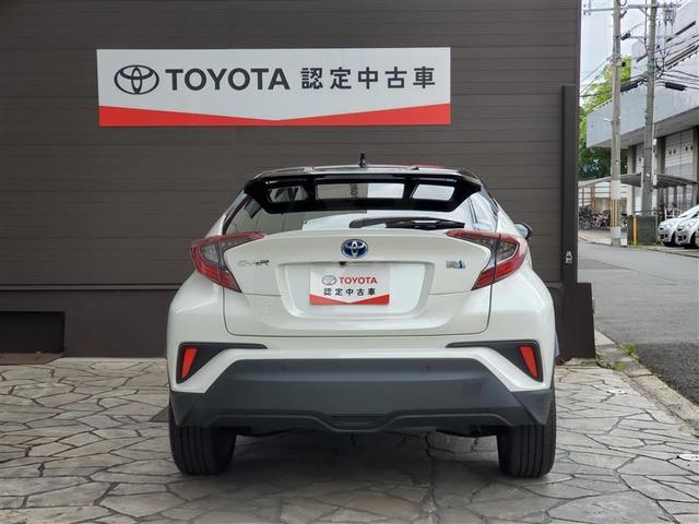 Ｃ－ＨＲ Ｇ　軽減ブレーキ　Ｂモニタ　ＤＶＤ再生可　アイドルストップ　地デジフルセグ　半革シート　１オーナ－車　ＥＴＣ付　キーフリーシステム　ＬＥＤヘッド　ナビ＆ＴＶ　イモビライザー　横滑り防止機能　クルーズＣ（6枚目）