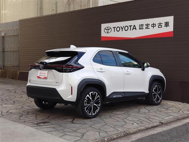 ヤリスクロス ハイブリッドＺ　クルーズＣ　横滑防止装置　リアカメラ　ワンオーナー車　フルセグ地デジ　ＬＥＤライト　メモリーナビゲーション　ナビ＆ＴＶ　盗難防止装置　電動シート　ドライブレコーダー　ＡＷ　キーレス　寒冷地仕様　ＡＢＳ（5枚目）