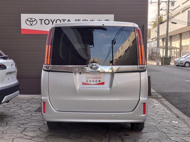 ノア Ｘ　ＡＵＸ　リアオートエアコン　パワーステアリング　助手席エアバック　オートクルーズコントロール　ワンオーナー　横滑り防止装置　キーレスエントリー　ナビ＆ＴＶ　オートエアコン　パワーウィンドウ　４ＷＤ（6枚目）