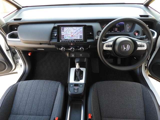 ホーム 弊社元試乗車 純正8インチメモリーナビ フルセグTV Bluetooth機能 リヤカメラ ETC ホンダコネクト LEDヘッドライト ホンダセンシング(11枚目)