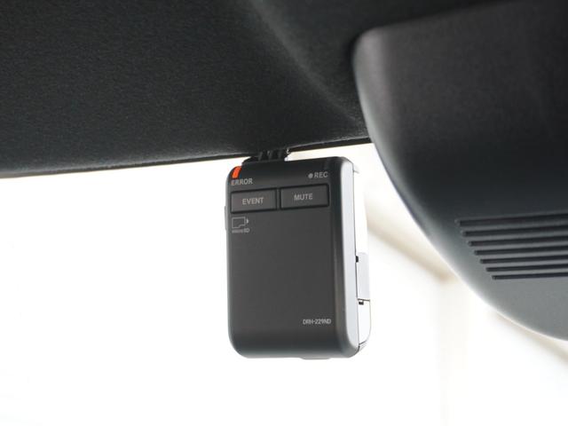Ｎ－ＢＯＸカスタム ターボ　弊社元デモカー　純正９インチナビ　ＥＴＣ　リヤカメラ　両側電動スライドドア　純正フロントドラレコ　シートヒーター　障害物センサ－　ＬＥＤヘッドライト　衝突被害軽減ブレーキ　ホンダセンシング（4枚目）
