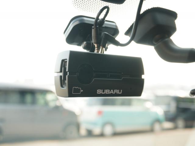 ＸＶ ２．０ｉ－Ｓアイサイト　４ＷＤ　８インチナビ　バックカメラ　ドラレコ　ＥＴＣ　クルーズコントロール　衝突被害軽減ブレーキ　ＣＤ　ＤＶＤ　フルセグＴＶ　横滑り防止装置　盗難防止装置　純正アルミホイール　パドルシフト（5枚目）