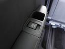 ◆後席用12V電源ソケット◆12V電源ソケットは後席用にも装備されています。長時間のドライブも安心です。