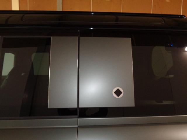 ディフェンダー オクタ　エディションワン　９０台限定車　純正マットプロテクションフイルム　ルーフ社外プロテクションフイルム　２０インチスタイル１０８６ホイール　ブラックコントラストルーフ＆ルーフレール　ゴールドキャリパー　Ｆ．Ｓ．Ｒドラレコ（24枚目）