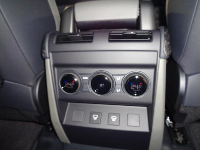 ディフェンダー オクタ　エディションワン　９０台限定車　純正マットプロテクションフイルム　ルーフ社外プロテクションフイルム　２０インチスタイル１０８６ホイール　ブラックコントラストルーフ＆ルーフレール　ゴールドキャリパー　Ｆ．Ｓ．Ｒドラレコ（26枚目）