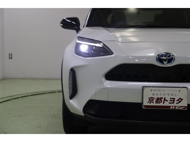 ヤリスクロス ハイブリッドＺ　ドライブレコーダ　インテリジェントキー　アルミホイル　ＬＥＤライト　リアカメラ　ナビ　クルーズコントロール　整備記録簿　横滑り防止システム　メモリーナビゲーション　電動シ－ト　パワステ　オートエアコン（8枚目）