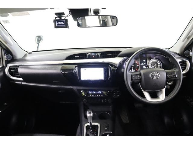 ハイラックス Ｚ　アイドリングＳＴＯＰ　プリクラッシュＳ　キーフリーシステム　運転席助手席エアバック　バックモニタ　パワーウインドウ　ＥＴＣ搭載　定期点検記録簿　ナビ＆ＴＶ　スマートキー＆プッシュスタート　セキュリティ（4枚目）
