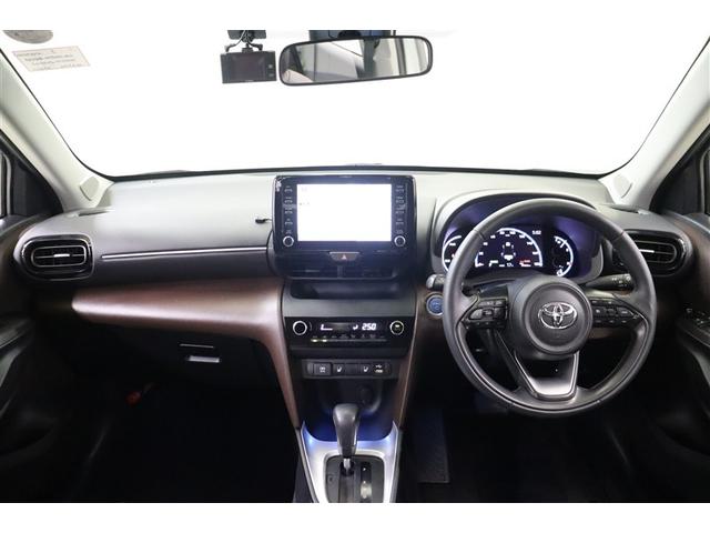 ヤリスクロス ハイブリッドZ ドライブレコーダ インテリジェントキー アルミホイル LEDライト リアカメラ クルーズコントロール 整備記録簿 横滑り防止システム ナビTV メモリーナビゲーション 電動シ-ト パワステ キーフリー(4枚目)