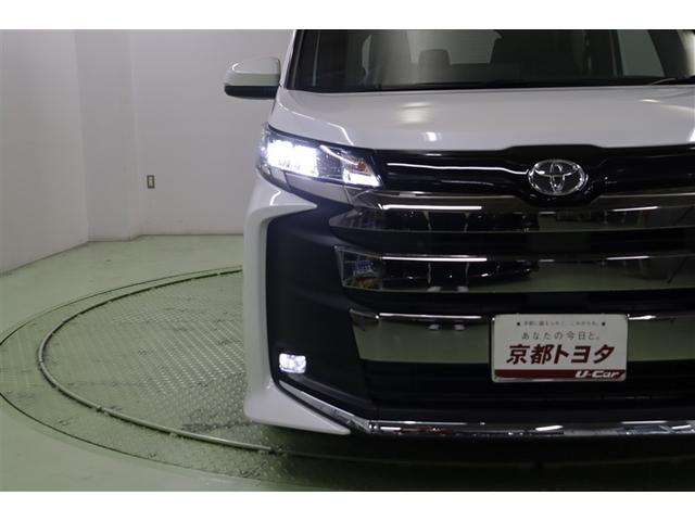 ノア S-Z アルミホイール デュアルエアコン クルーズコントロール 記録簿 盗難防止装置 LEDライト 両側自動ドア メモリーナビ キーレス 横滑り防止 ナビTV 三列シート DVD再生 スマートキー エアコン(7枚目)