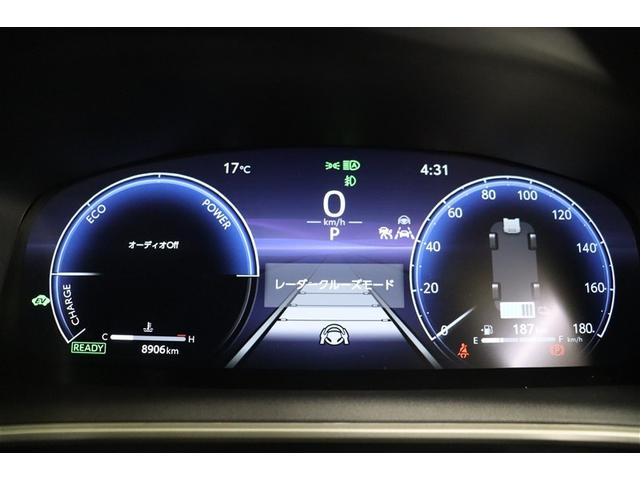 �����ՂɐF��z�F������i���̂���f�U�C���̃��[�^�[�ł��B�����̃}���`�C���t�H���[�V�����f�B�X�v���C�͎��F�����ǂ����[�h�ؑւ����\�ł��B