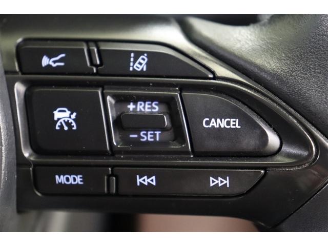 �Ǐ]�^�N���[�Y�R���g���[�����ځB��s�Ԃ����m���ēK�؂ȎԊԋ�����ۂĂ鑬�x�Ɏ����Œ����A��s�Ԃ����Ȃ��Ȃ�����ݒ葬�x�ő��s�𑱂��Ă���܂��B�^�]����̕��S���y�����A��J�y���ɍv�����Ă���܂��B