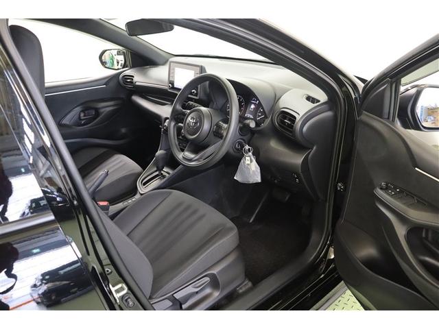 ヤリス Ｘ　ＰＣＳ　横滑り防止装置付き　記録簿有　ワイヤレスキー　バックガイドモニター　盗難防止　サイドエアバック　エアコン　Ｗエアバッグ　パワーウインドウ　ＥＴＣ付き　パワステ　運転席エアバッグ　ナビ　ＡＢＳ（29枚目）