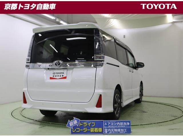 ヴォクシー ＺＳ　煌ＩＩＩ　バックガイドモニタ　両側Ｐドア　ＡＷ　記録簿有　ＬＥＤライト　Ａストップ　リアオートエアコン　イモビ　スマートキープッシュスタート　ＤＶＤ再生可　フルフラット　ＥＴＣ装備　キーレス　オートエアコン（3枚目）