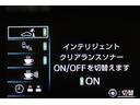 踏み間違い時サポートブレーキ【インテリジェントクリアランスソナー】を搭載しています。センサーで前後にある壁などの障害物を検知し、ブレーキと間違えてアクセルを踏み込むと警告、加速を抑制してくれます。