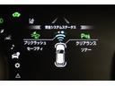車線はみ出し防止警告【レーンアシスト】、衝突予防および衝突安全システム【PCS】で安心を。障害物や歩行者などを検知、警告してくれる【クリアランスソナー】がトラブルを未然に防ぐサポートをしてくれます。