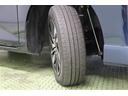 タイヤサイズ　１６５／６５Ｒ１４。京都トヨタにてこの車をご成約のお客様に限り、タイヤ４本を当社指定【新品】タイヤに交換します。スタイリッシュなデザインの純正アルミホイールを装着しています。