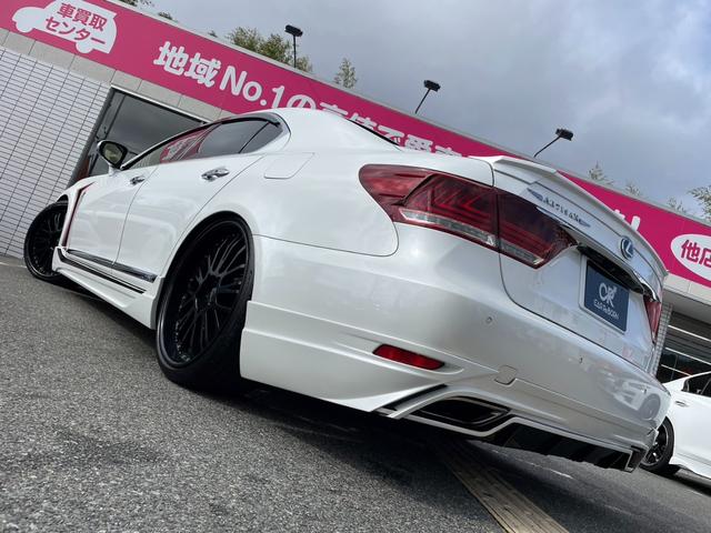 ＬＳ ＬＳ６００ｈ　バージョンＣ　Ｉパッケージ　ＡＲＴＩＳＡＮコンプリート・エアロ・フェンダー・２２インチＡＷ／サンルーフ／黒革ベンチレーションシート／ハンドルヒーター／パワートランク／スマートキー／バックカメラ／３眼ＬＥＤヘッドライト／サスコン（23枚目）