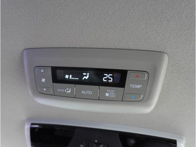 ステップワゴンスパーダ スパーダ・クールスピリット　ホンダセンシング　無限エアロ／無限アルミ／無限フロアーマット／４本出しマフラー／純正１０型ナビＴＶ／フリップダウンモニター／シートヒーター／両側電動スライドドア／レーダークルーズ／ＥＴＣ２．０／前後ドラレコ／１オーナー（33枚目）