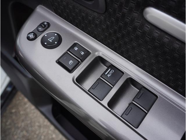 ステップワゴンスパーダ スパーダ・クールスピリット　ホンダセンシング　無限エアロ／無限アルミ／無限フロアーマット／４本出しマフラー／純正１０型ナビＴＶ／フリップダウンモニター／シートヒーター／両側電動スライドドア／レーダークルーズ／ＥＴＣ２．０／前後ドラレコ／１オーナー（58枚目）