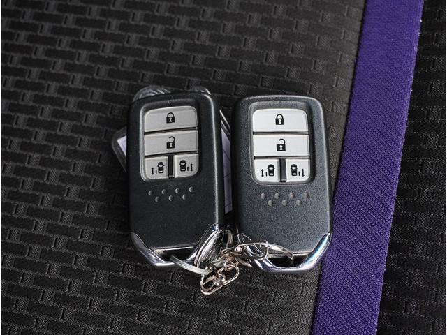 ステップワゴンスパーダ スパーダ・クールスピリット　ホンダセンシング　無限エアロ／無限アルミ／無限フロアーマット／４本出しマフラー／純正１０型ナビＴＶ／フリップダウンモニター／シートヒーター／両側電動スライドドア／レーダークルーズ／ＥＴＣ２．０／前後ドラレコ／１オーナー（68枚目）