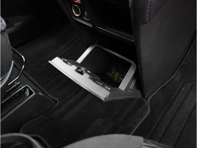 デリカD:5 G D:POP ポップアップルーフ/前席回転シート/シートヒーター/フルフラットシート/ベッドキット/パーソナルテーブル/サブバッテリー/ヒッチメンバー/純正ナビTV/全方位カメラ/両側電動スライド/禁煙(46枚目)