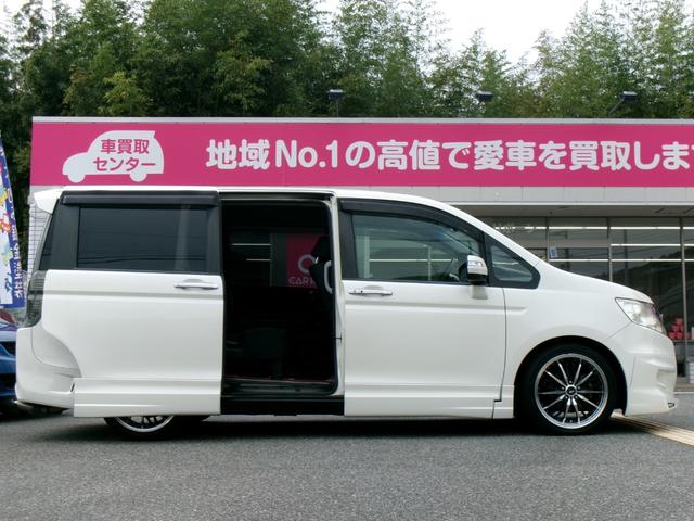 ステップワゴンスパーダ クールスピリット　無限エアロ／ノブレッセマフラー／１８インチアルミ／マルチビューカメラ／純正インターナビＴＶ／両側パワースライドドア／ＨＩＤヘッドライト／スマートキー／コンフォートビューパッケージ／横滑り防止（10枚目）