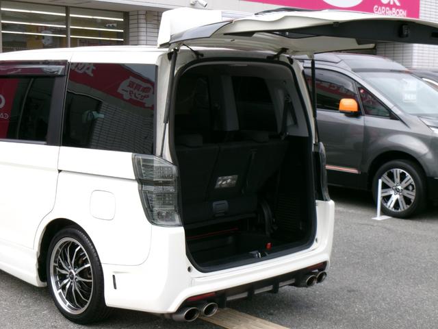 ステップワゴンスパーダ クールスピリット　無限エアロ／ノブレッセマフラー／１８インチアルミ／マルチビューカメラ／純正インターナビＴＶ／両側パワースライドドア／ＨＩＤヘッドライト／スマートキー／コンフォートビューパッケージ／横滑り防止（25枚目）