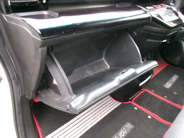 ステップワゴンスパーダ クールスピリット　無限エアロ／ノブレッセマフラー／１８インチアルミ／マルチビューカメラ／純正インターナビＴＶ／両側パワースライドドア／ＨＩＤヘッドライト／スマートキー／コンフォートビューパッケージ／横滑り防止（49枚目）