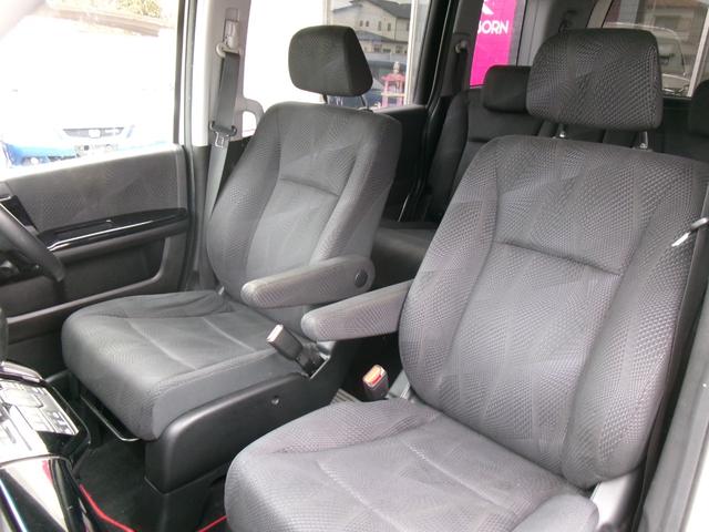 ステップワゴンスパーダ クールスピリット　無限エアロ／ノブレッセマフラー／１８インチアルミ／マルチビューカメラ／純正インターナビＴＶ／両側パワースライドドア／ＨＩＤヘッドライト／スマートキー／コンフォートビューパッケージ／横滑り防止（58枚目）