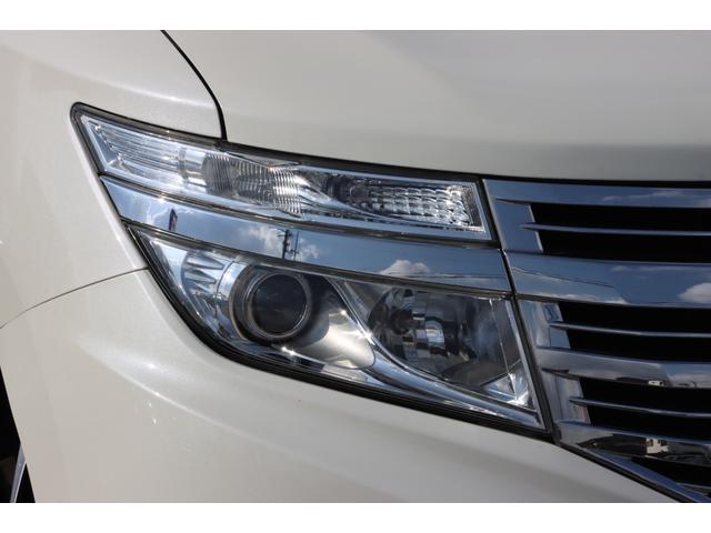 エルグランド ライダー　黒本革シート　マニュアルシート　サンルーフ／エアロ／ＲＡＹＳ２０インチアルミ／ＴＥＩＮ車高調／ニスモマフラー／黒革シート／７人乗りオットマン／ナビ・フルセグＴＶ／両側電動スライドドア／ＨＩＤヘッドライト／ＥＴＣ／スマートキー／禁煙（5枚目）