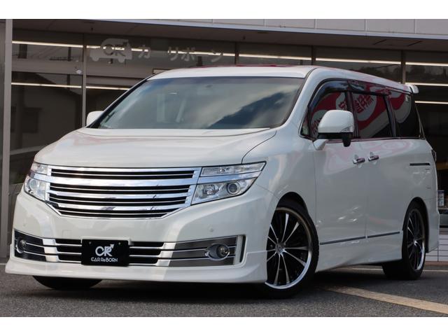 エルグランド ライダー　黒本革シート　マニュアルシート　サンルーフ／エアロ／ＲＡＹＳ２０インチアルミ／ＴＥＩＮ車高調／ニスモマフラー／黒革シート／７人乗りオットマン／ナビ・フルセグＴＶ／両側電動スライドドア／ＨＩＤヘッドライト／ＥＴＣ／スマートキー／禁煙（9枚目）