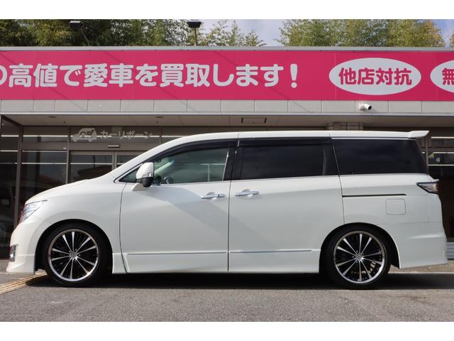 エルグランド ライダー　黒本革シート　マニュアルシート　サンルーフ／エアロ／ＲＡＹＳ２０インチアルミ／ＴＥＩＮ車高調／ニスモマフラー／黒革シート／７人乗りオットマン／ナビ・フルセグＴＶ／両側電動スライドドア／ＨＩＤヘッドライト／ＥＴＣ／スマートキー／禁煙（14枚目）