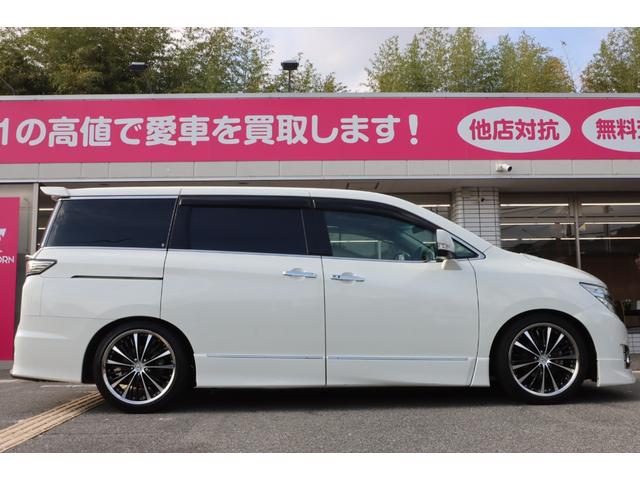 エルグランド ライダー　黒本革シート　マニュアルシート　サンルーフ／エアロ／ＲＡＹＳ２０インチアルミ／ＴＥＩＮ車高調／ニスモマフラー／黒革シート／７人乗りオットマン／ナビ・フルセグＴＶ／両側電動スライドドア／ＨＩＤヘッドライト／ＥＴＣ／スマートキー／禁煙（15枚目）