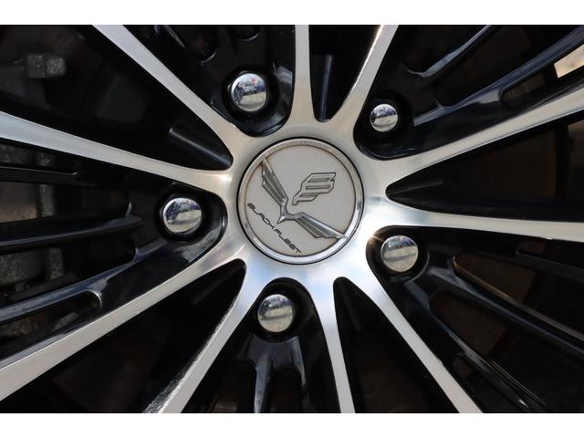 エルグランド ライダー　黒本革シート　マニュアルシート　サンルーフ／エアロ／ＲＡＹＳ２０インチアルミ／ＴＥＩＮ車高調／ニスモマフラー／黒革シート／７人乗りオットマン／ナビ・フルセグＴＶ／両側電動スライドドア／ＨＩＤヘッドライト／ＥＴＣ／スマートキー／禁煙（17枚目）