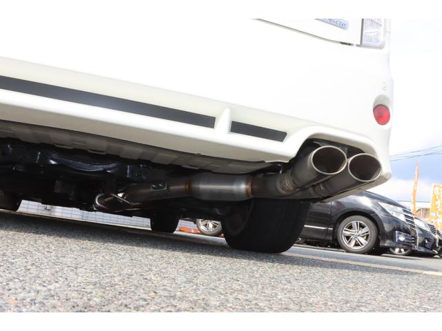 エルグランド ライダー　黒本革シート　マニュアルシート　サンルーフ／エアロ／ＲＡＹＳ２０インチアルミ／ＴＥＩＮ車高調／ニスモマフラー／黒革シート／７人乗りオットマン／ナビ・フルセグＴＶ／両側電動スライドドア／ＨＩＤヘッドライト／ＥＴＣ／スマートキー／禁煙（26枚目）