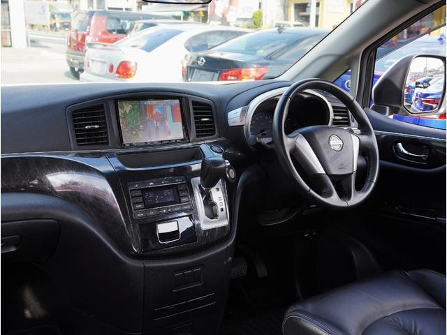 エルグランド ライダー　黒本革シート　マニュアルシート　サンルーフ／エアロ／ＲＡＹＳ２０インチアルミ／ＴＥＩＮ車高調／ニスモマフラー／黒革シート／７人乗りオットマン／ナビ・フルセグＴＶ／両側電動スライドドア／ＨＩＤヘッドライト／ＥＴＣ／スマートキー／禁煙（32枚目）