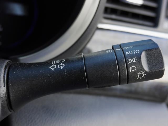 エルグランド ライダー　黒本革シート　マニュアルシート　サンルーフ／エアロ／ＲＡＹＳ２０インチアルミ／ＴＥＩＮ車高調／ニスモマフラー／黒革シート／７人乗りオットマン／ナビ・フルセグＴＶ／両側電動スライドドア／ＨＩＤヘッドライト／ＥＴＣ／スマートキー／禁煙（58枚目）