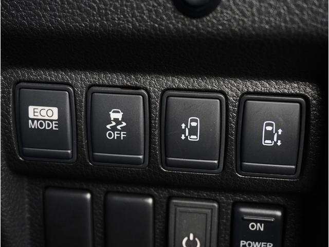 エルグランド ライダー　黒本革シート　マニュアルシート　サンルーフ／エアロ／ＲＡＹＳ２０インチアルミ／ＴＥＩＮ車高調／ニスモマフラー／黒革シート／７人乗りオットマン／ナビ・フルセグＴＶ／両側電動スライドドア／ＨＩＤヘッドライト／ＥＴＣ／スマートキー／禁煙（59枚目）