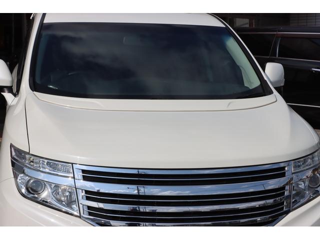 エルグランド ライダー　黒本革シート　マニュアルシート　サンルーフ／エアロ／ＲＡＹＳ２０インチアルミ／ＴＥＩＮ車高調／ニスモマフラー／黒革シート／７人乗りオットマン／ナビ・フルセグＴＶ／両側電動スライドドア／ＨＩＤヘッドライト／ＥＴＣ／スマートキー／禁煙（67枚目）