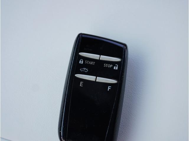 LS LS500 Fスポーツ モデリスタ/サンルーフ/デジタルインナーミラー/白革スウェードコンビシート/レーダークルーズ/全方位カメラ/BSM/純正20インチアルミ/電動トランク/三眼LED/セーフティシステム+A/ワンオーナー(68枚目)