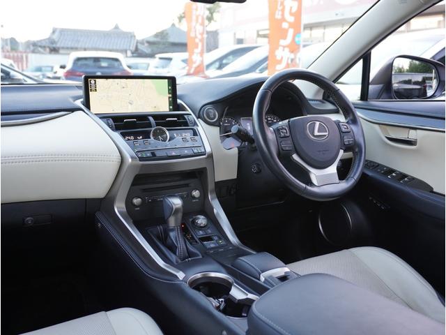 NX NX300 バージョンL サンルーフ/電動バックドア/BBS20インチAW・純正AW有り/全方位カメラ/革シート/前席シートベンチレーター/後席シートヒーター/後席電動リクライニング/ハンドルヒーター/3眼LED/ルーフレール(33枚目)