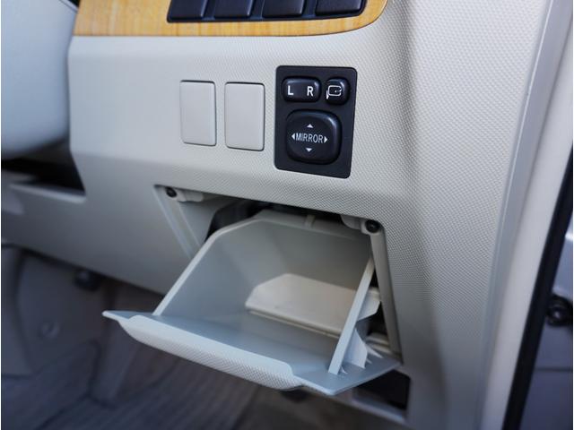 エスティマ ２．４アエラス　Ｇエディション　走行３３６００ｋｍ／７人乗り／両側電動スライドドア／純正ナビ・フルセグＴＶ／バックカメラ／後席用フリップダウンモニター／スマートキー２本／プッシュスタート／ＥＴＣ／純正アルミ／ＨＩＤヘッドライト／禁煙（62枚目）