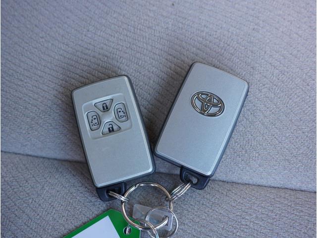 エスティマ ２．４アエラス　Ｇエディション　走行３３６００ｋｍ／７人乗り／両側電動スライドドア／純正ナビ・フルセグＴＶ／バックカメラ／後席用フリップダウンモニター／スマートキー２本／プッシュスタート／ＥＴＣ／純正アルミ／ＨＩＤヘッドライト／禁煙（63枚目）