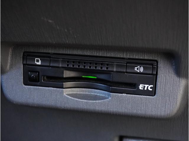 �{�f�B�̃K���X�R�[�e�B���O�⃉�b�s���O�A�w�b�h���C�g�R�[�e�B���O�������Ă���܂��B