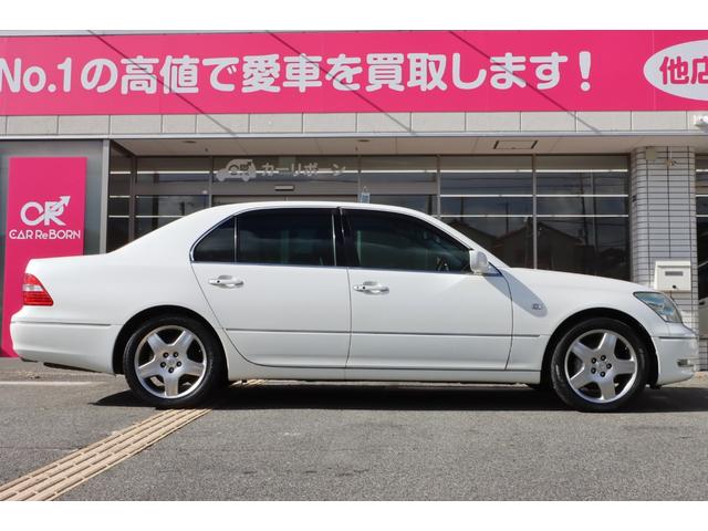 セルシオ ｅＲ仕様　後期型最終モデル／サンルーフ／純正ナビ／バックカメラ／黒革メモリー付パワーシート／ウッドコンビステアリング／クルーズコントロール／リア電動サンシェード／純正ＥＴＣ／スマートキー／純正１８インチアルミ（18枚目）